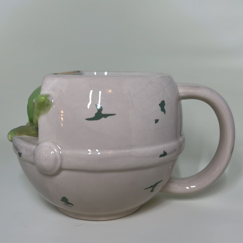 Silver Buffalo Star Wars The Mandalorian Child Seated Ceramic 3D Sculpted Mug - Picture 2 of 5